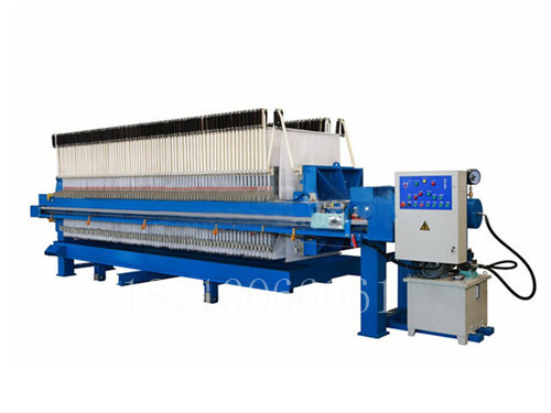 曲張強(qiáng)制卸餅系統(tǒng)